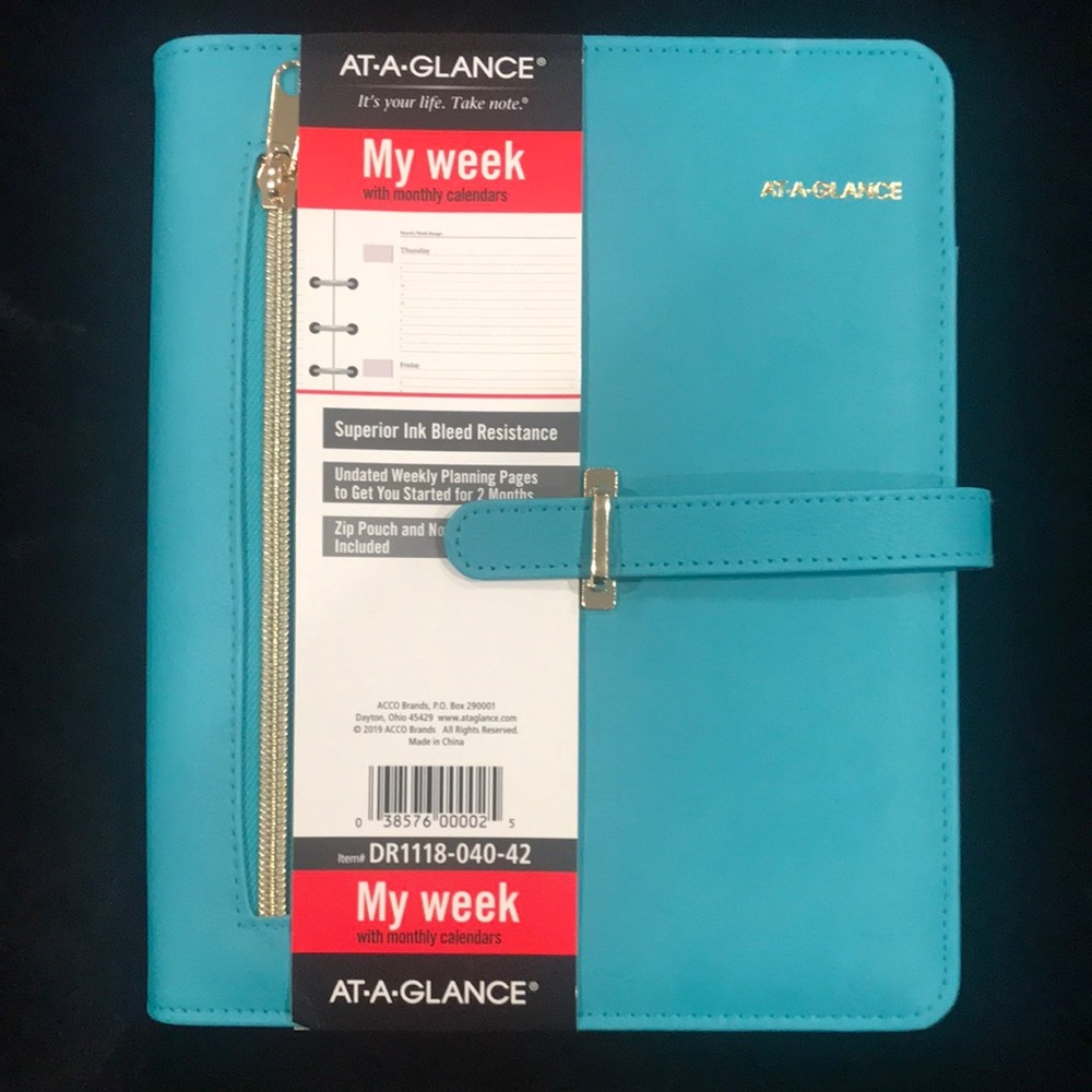 At a Glance Undated weekly monthly planner
